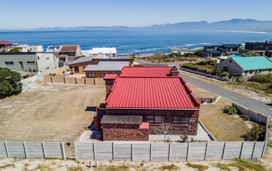 4 Bedroom Property for Sale in De Kelders Western Cape